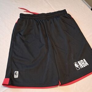 Men's NBA basketball shorts, blank and red, size medium